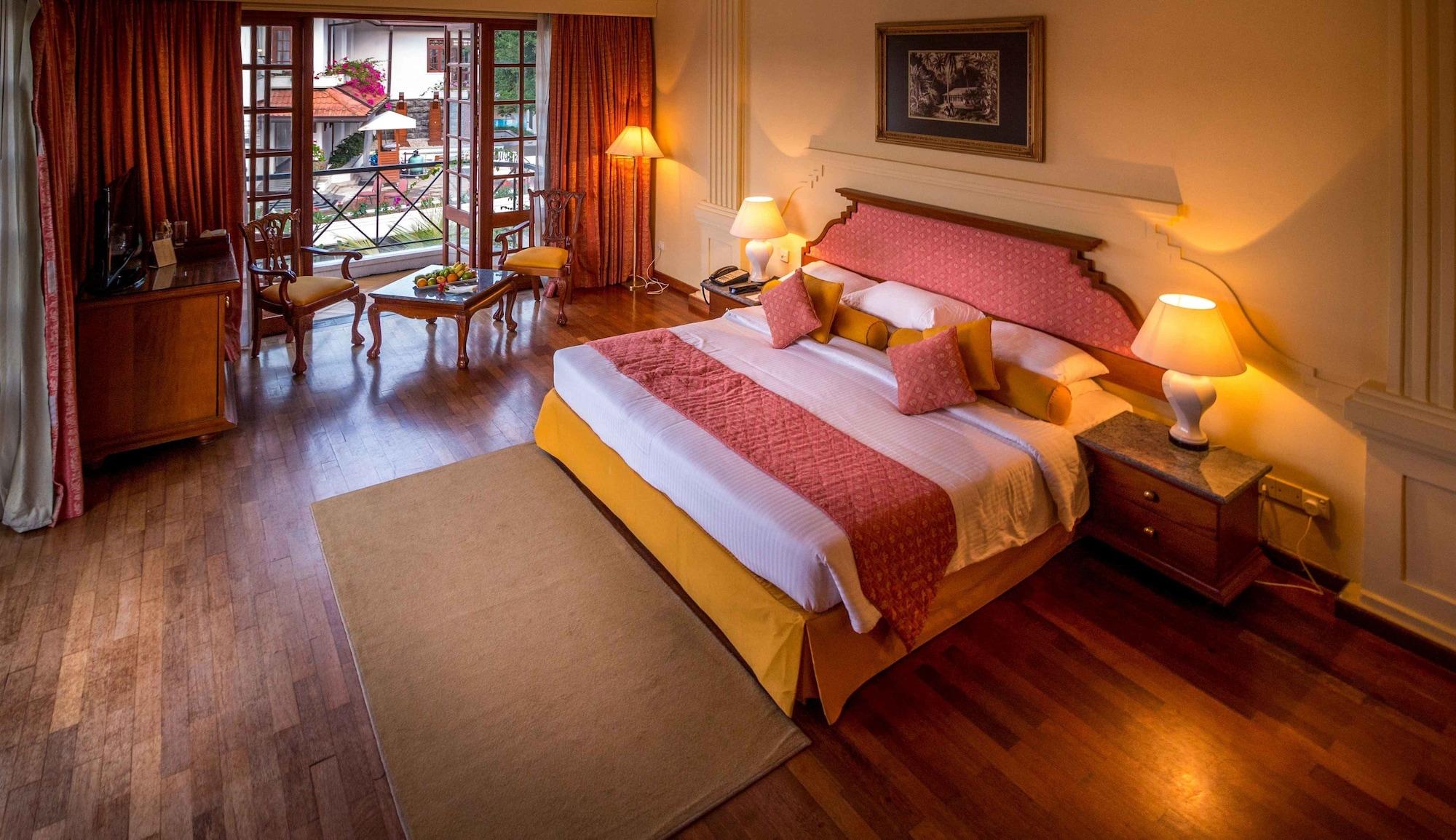 Mahaweli Reach Hotel Kandy Exterior photo